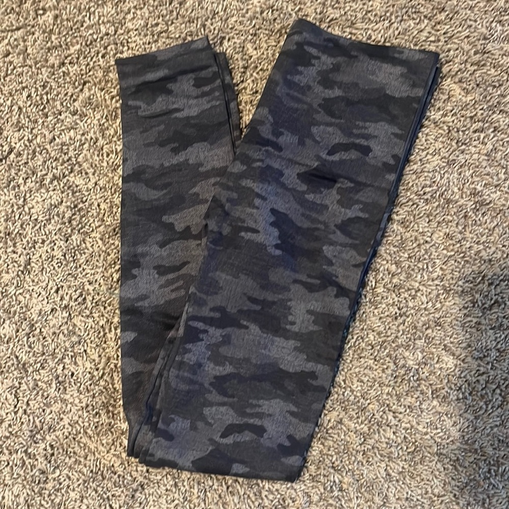 Spanx Camo pattern Leggings